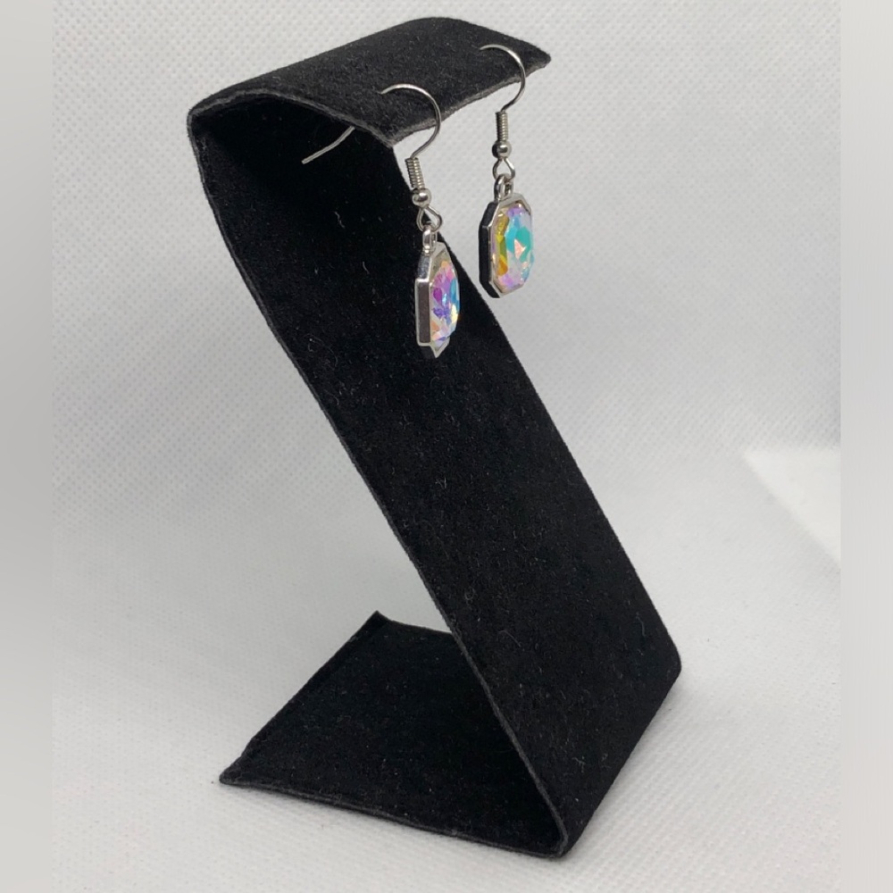 🕸️ Silver Octagonal Dangle Earrings W/ Beautifully Iridescent Rhinestones - Picture 4 of 5